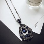 Красивый кулон с синим кристаллом на цепочке