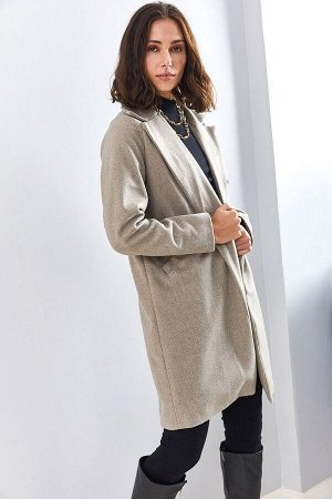 Женское пальто с карманом на одной пуговице 40071013