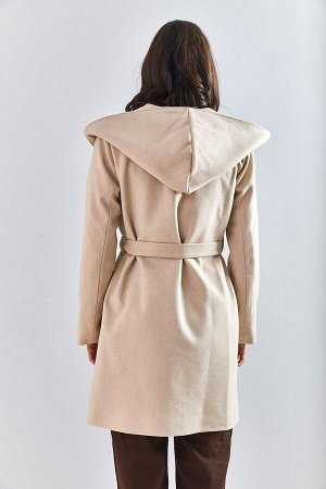 Женское пальто из импортной шерсти с капюшоном 40101078