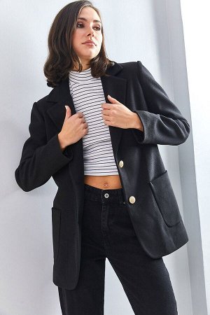 Женское пальто с двумя карманами на 2 пуговицах 40081006