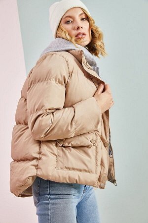 Женская серая пуховая куртка с капюшоном 30301031