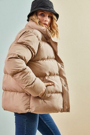 Женское пуховое пальто с воротником спереди