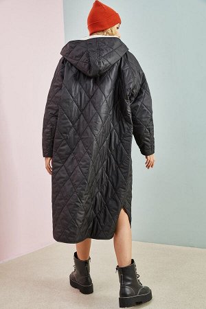Женское длинное стеганое пальто со стразами и капюшоном 30301019