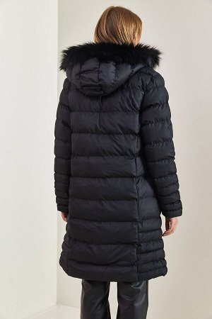 Женское длинное меховое пальто-пуховик с капюшоном