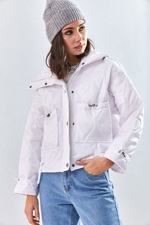 Женское короткое стеганое пальто с двойными карманами 8236