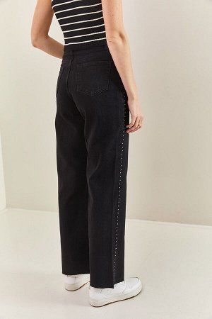 Женские широкие брюки с вышивкой камнями и лазерной резкой 40501020
