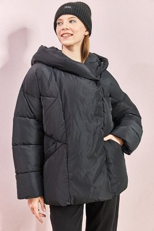 Женская пуховая куртка с капюшоном и молнией сбоку 40111038