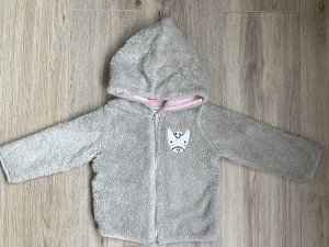 Продам теплую кофточку для девочки р. 86