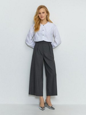 Женские брюки-кюлоты укороченные из костюмной ткани в офис
