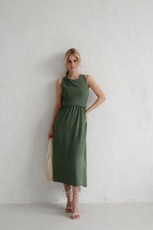 Платье с перекрещенными бретелями оливково-зелёное
