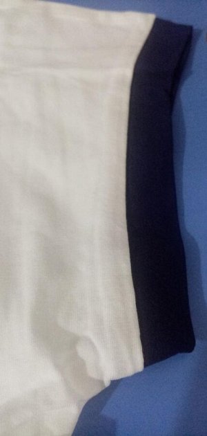 Туника Материал: Хлопок; Фасон: Блузка; Длина рукава: Короткий рукав
Блузка с синим кантом с рисунком на плече белая
Оригинальная блузка прямого кроя из мягкого трикотажа. Изящный круглый вырез декори