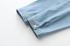 Женская джинсовая рубашка с вышивкой