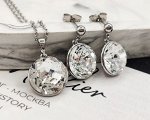 Изделия с кристаллами Swarovski