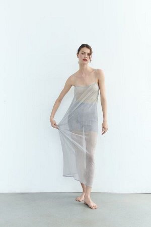 Женское летнее полупрозрачное платье-накидка на тонких бретелях, цвет серебристый
