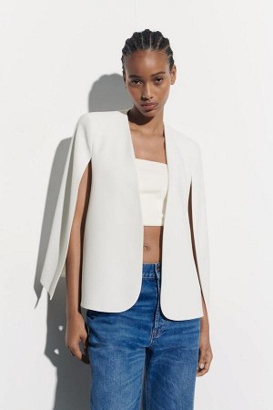 Женский пиджак с длинными рукавами-накидками, цвет белый