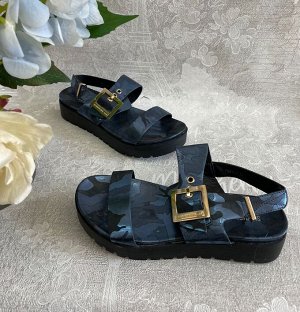 Босоножки женские на танкетке, комфортные, камуфляжный принт
