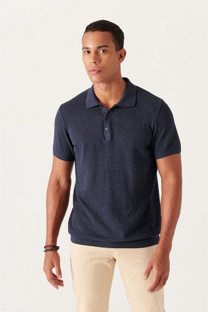 Текстурированная базовая трикотажная футболка темно-синего цвета с воротником-поло B005009