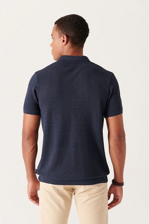 Текстурированная базовая трикотажная футболка темно-синего цвета с воротником-поло B005009