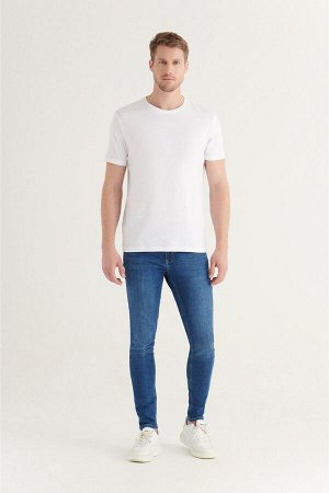 Белая приталенная базовая футболка из 100 % хлопка с двойным круглым вырезом E001012