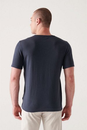 Темно-синяя базовая трикотажная футболка с круглым вырезом E005011