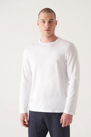 Белая ультрамягкая хлопковая футболка с круглым вырезом и длинными рукавами E001076