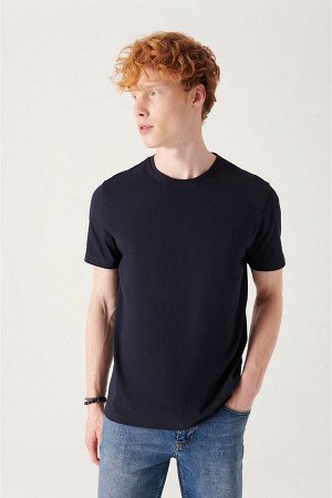 Темно-синяя базовая футболка из 100 % хлопка с круглым вырезом E001000