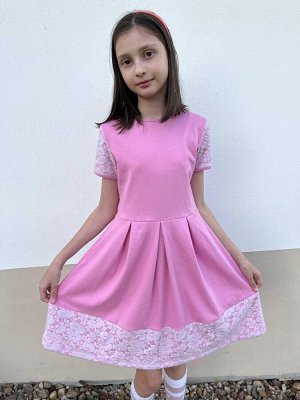 Розовое платье для девочки с гипюром Цвет: розовый