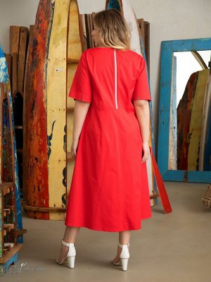 Платье Эффектное платье А-образного силуэта, длиной до середины икры, выполнено из смесовой ткани с большим содержанием натурального волокна. Рукав втачной, длиной до локтя, с небольшим разрезом в лок