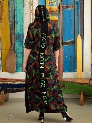 Платье Яркое платье прямого силуэта, длиной «макси», изготовлено из натурального волокна. Сатиновое переплетение нитей в полотне, придает материалу бархатистость и приятный блеск. Рисунок ткани выполн