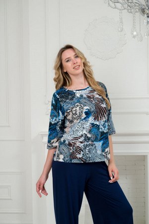 Костюм женский из кофты с рукавом 3/4 и брюк из вискозы Элеонора синяя абстракция