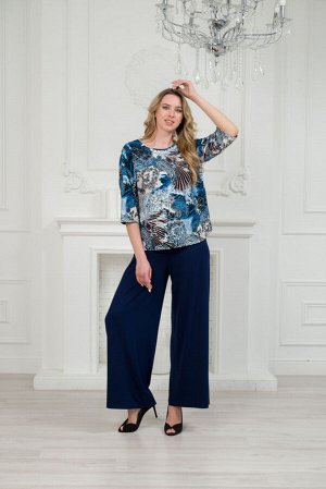 Костюм женский из кофты с рукавом 3/4 и брюк из вискозы Элеонора синяя абстракция