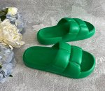 Модные уличные пантолеты-шлепанцы на лето