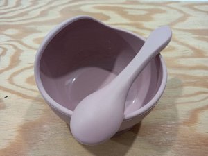 Набор для кормления малыша тарелка силиконовая на присоске с ложкой цвет Дымчато-розовый