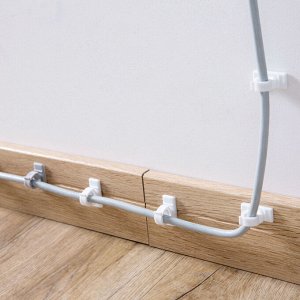 Маленькие держатели проводов и кабелей (4 штуки)