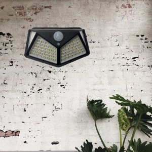 Уличный светильник/фонарь с датчиком движения и освещенности, с солнечной батареей (100 светодиодов)