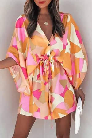 VitoRicci Розовое платье-кимоно с оранжевым контрастным принтом и V-образным вырезом