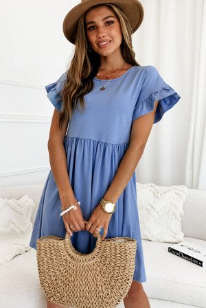 Голубое платье-мини с короткими рукавами и рюшами