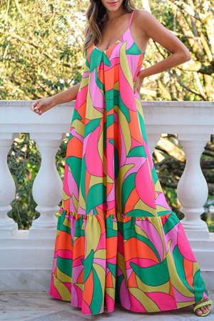 Цветное платье-макси в стиле бохо на бретелях с геометрическим принтом