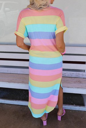 Лиловое полосатое платье-футболка с разрезами и V-образным вырезом