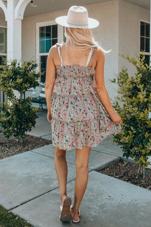 Коричневое многоярусное мини-платье с цветочным принтом