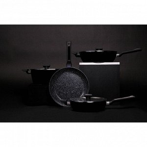 Сковорода Magistro Warrior, d=28 см, h=7.5 см, кованый алюминий, со стеклянной крышкой, ручка soft-touch, антипригарное покрытие, индукция, чёрная