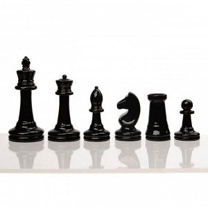 Шахматы турнирные 37 х 37 см, король h-8.8 см d-3.8 см, пешка h-4.2 см d-2.7 см,
