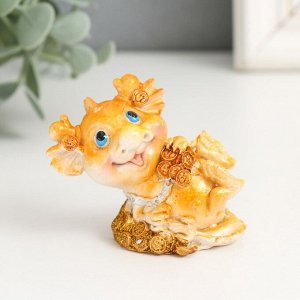 Фигурка полистоун «Золотистый дракошка с монетами», 5x4x6 см, МИКС