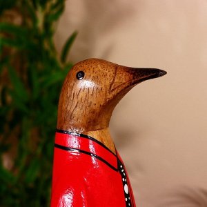 Сувенир "Пингвин в красной рубашке" дерево 25 см