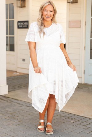 Белое миди-платье плюс сайз с коротким рукавом и круглым вырезом