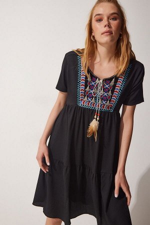 Женское черное летнее вязаное платье с этнической вышивкой DD01220