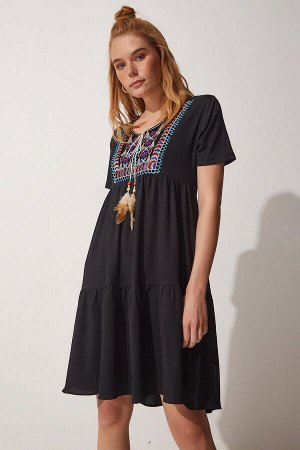 Женское черное летнее вязаное платье с этнической вышивкой DD01220