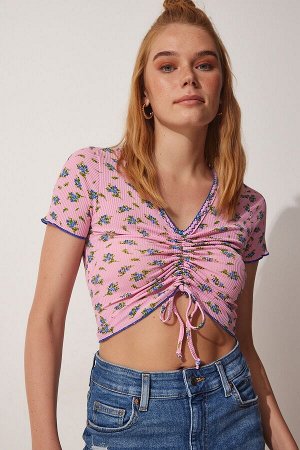 Женская розовая укороченная трикотажная блузка со сборками с цветочным принтом UB00086
