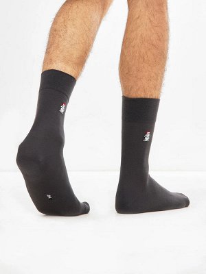 Высокие мужские носки графитового цвета с миниатюрным новогодним рисунком (1 упаковка по 5 пар)