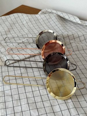 Ситечко СИТИЧКО предназначено для просеивания муки, творога, процеживания напитков, промывания круп, ягод, фруктов, заваривания чая и кофе, прикормки и т. д. Прочная стальная сетка и корпус обеспечива